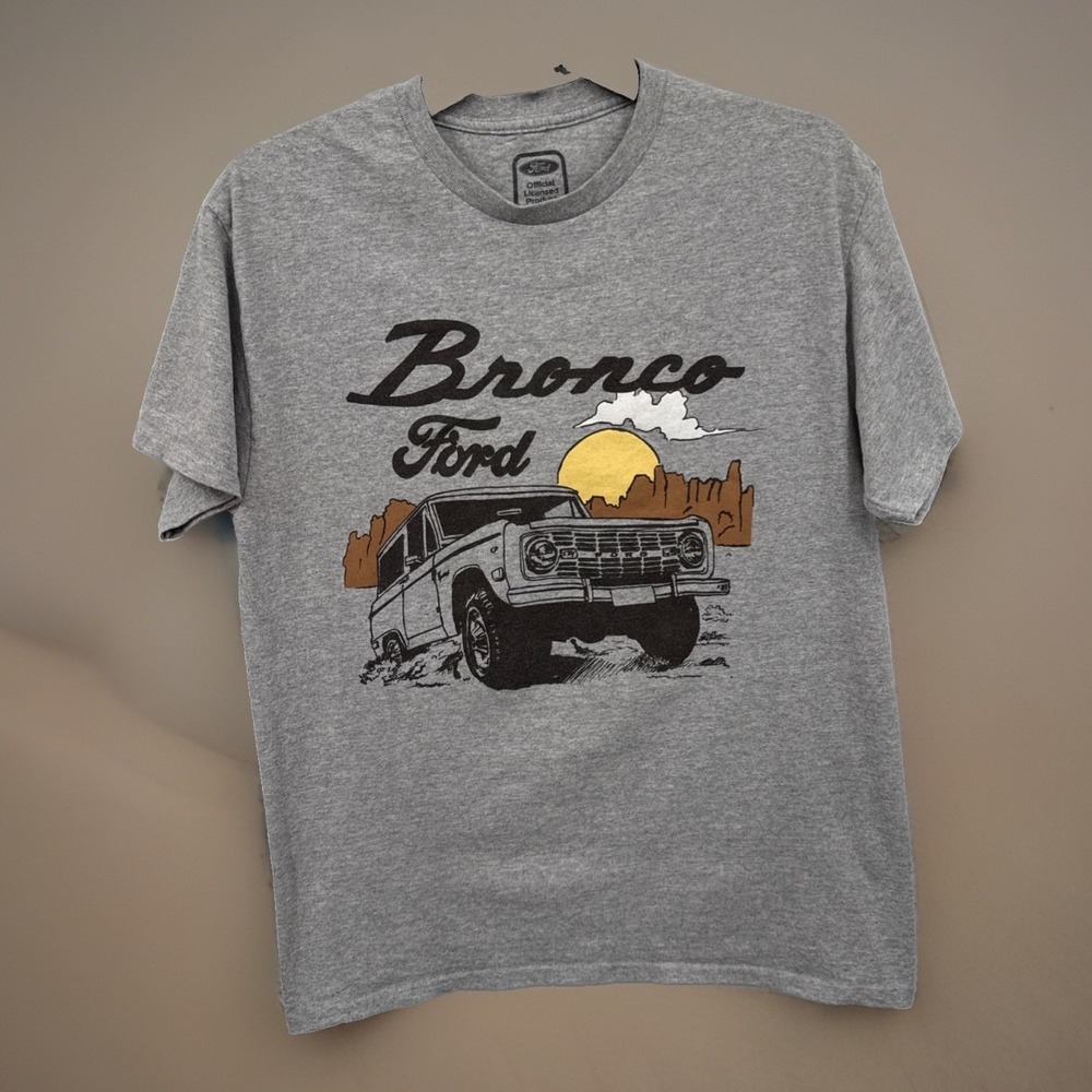 FORD BRONCO Official Licensed Product  Logo T-Shirt Size M Vintage Desert Design